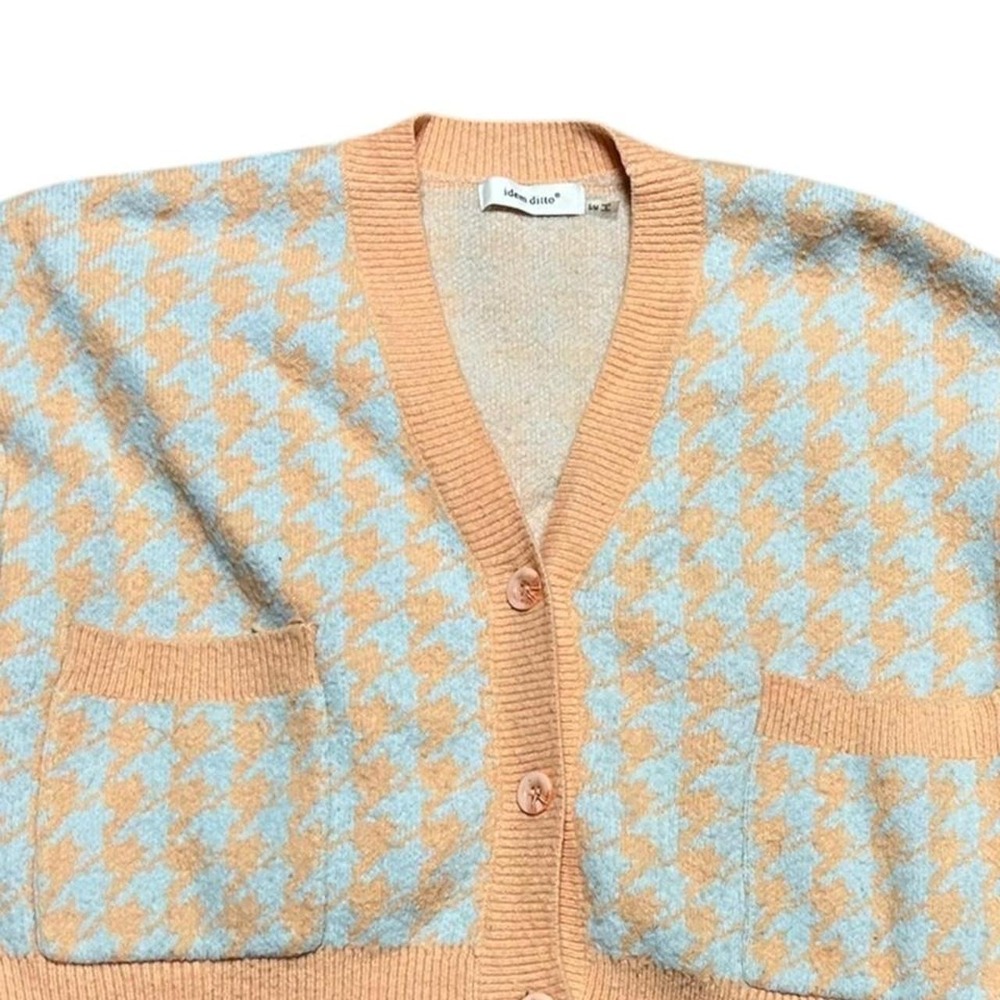 Blue and orange houndstooth cardigan with pockets #houndstooth